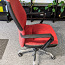 Офисный стул красный (фото #1)