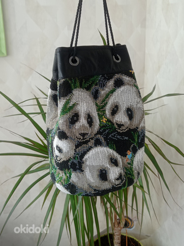 Бисерная сумочка-панды. (фото #1)