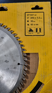 Saeketas puidule DeWalt DT1527-qz; 250x3,2 mm; 60T (3 foto / 3)