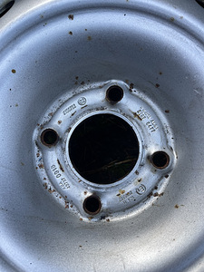 4x108 65,1mm veljed 195/65 R15 8mm+ dot3022 rehvidega (2 foto / 8)
