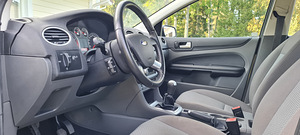 Ford Focus (9 фото из 15)