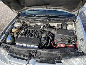 Volkswagen Bora VR6 4motion (10 foto / 10)