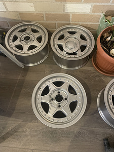 Ауди 4 / 108R15 (2 фото из 4)