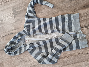 HULGI sorteeritud riideid. 12 kasti. Peamiselt naistele (3 foto / 7)