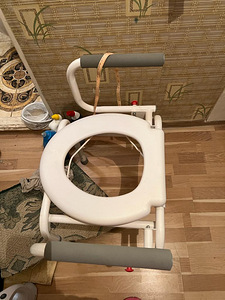 Müüa WC ratastool (2 foto / 2)