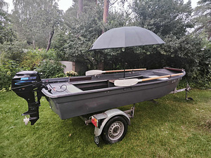 KIIRMÜÜK PAAT +MOOTOR + HAAGIS (1 foto / 10)