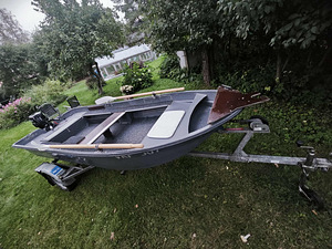 KIIRMÜÜK PAAT +MOOTOR + HAAGIS (2 foto / 10)