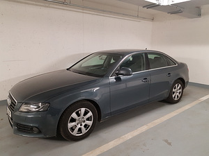 AUDI A4 B8 2008. 105kv. (10 foto / 14)