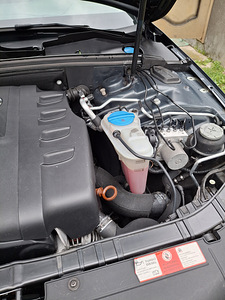 AUDI A4 B8 2008. 105kv. (14 foto / 14)