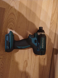 Makita DTD152 (1 foto / 2)