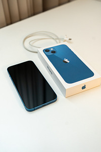 iPhone 13 256gb (2 фото из 4)