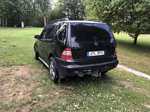 Мерседес Бенц ML270 (5 фото из 9)