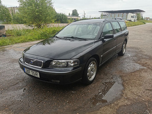 Volvo v70 (1 foto / 9)
