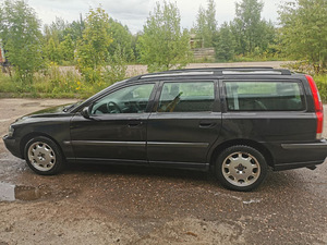 Volvo v70 (3 foto / 9)