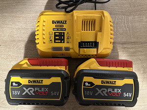 DeWALT akutoitega harjadeta tööriist (1 foto / 10)