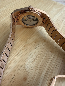 Tissot PRX (5 foto / 7)