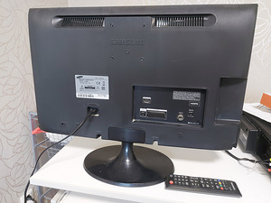 Продам телевизор Samsung 24" (T24B301EW) (3 фото из 5)