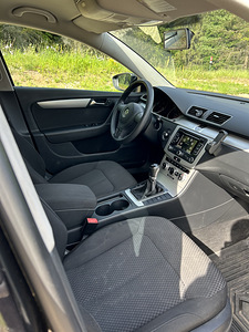 Volkswagen passat 2.0 103kw diisel manuaal 2012 (8 foto / 9)
