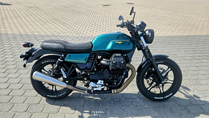 Moto Guzzi V7 lll Stone LeoVince (2 foto / 10)