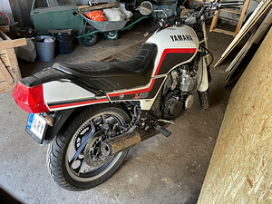 Yamaha XJ600 (3 foto / 7)