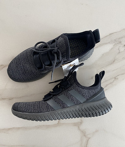 Uued Adidas kaptir tossud (3 foto / 3)