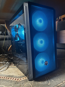 Mänguri/Gaming PC 7800X3D + 4070 (1 foto / 3)