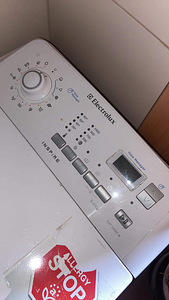 Pesumasin Electrolux (2 foto / 3)