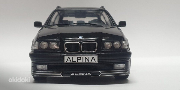 Модель автомобиля BMW E36 M3 ALPINA 1:18 (фото #4)
