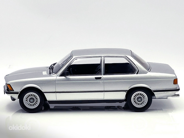 Модель автомобиля BMW E21 323i 1:18 (фото #1)