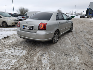 Toyota Avensis 2008 (5 foto / 9)