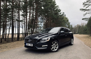 VOLVO V60 (3 фото из 9)