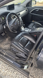 Volvo v70 2.4d (5 фото из 10)