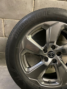 Veljed+rehvid Toyota (2 foto / 6)