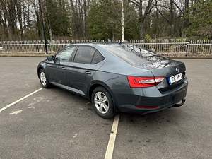 Skoda Superb 1.4 110kw, N1 (5 foto / 10)