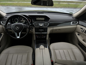 Mercedes-Benz E350 4matic (8 foto / 13)
