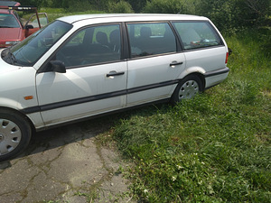 VW Passat b4 (2 фото из 6)
