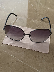 KARL LAGERFELD päikeseprillid (2 foto / 4)