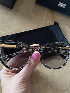 DOLCE & GABBANA päikeseprillid (5 foto / 6)