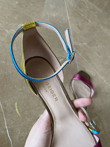 KURT GEIGER suurus 40 (7 foto / 7)