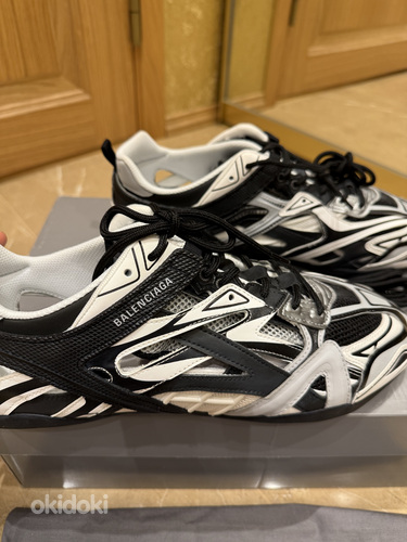 BALENCIAGA suurus 45, originaal