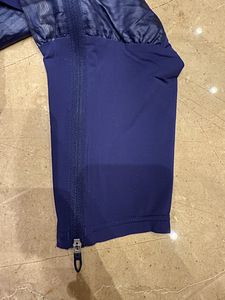 Adidas suurus S (3 foto / 5)