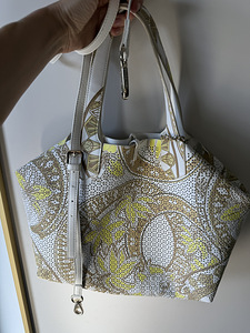 VERSACE (6 foto / 6)