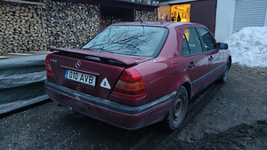 Mercedes c180 ÜV 04.2024 (4 foto / 7)