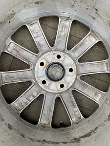 19” x 9J VW Phaetoni orginaal valuveljed (6 foto / 7)