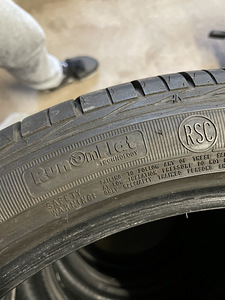 245/40/19 Goodyear Excellence suverehvid 6,5mm ja 7,5mm (8 foto / 9)