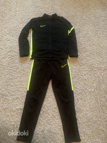 Poiste dressid Nike,suurus 147-158 (foto #1)