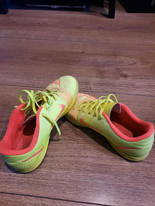 Tossud Nike suurus 37,5. Soobib saali jaoks. Heas korras (2 foto / 3)