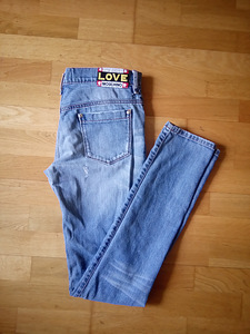 Moschino teksad 27 (1 foto / 3)