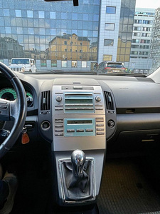 Toyota Corolla Verso 2.2 Diesel 100kw 2009 (11 foto / 13)