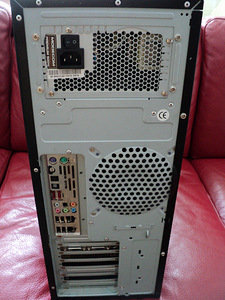 Четырехъядерный Intel Core 2 Quad Q9550 (2 фото из 4)